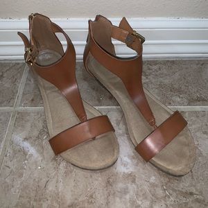 Kenneth Cole Reaction brown sandals